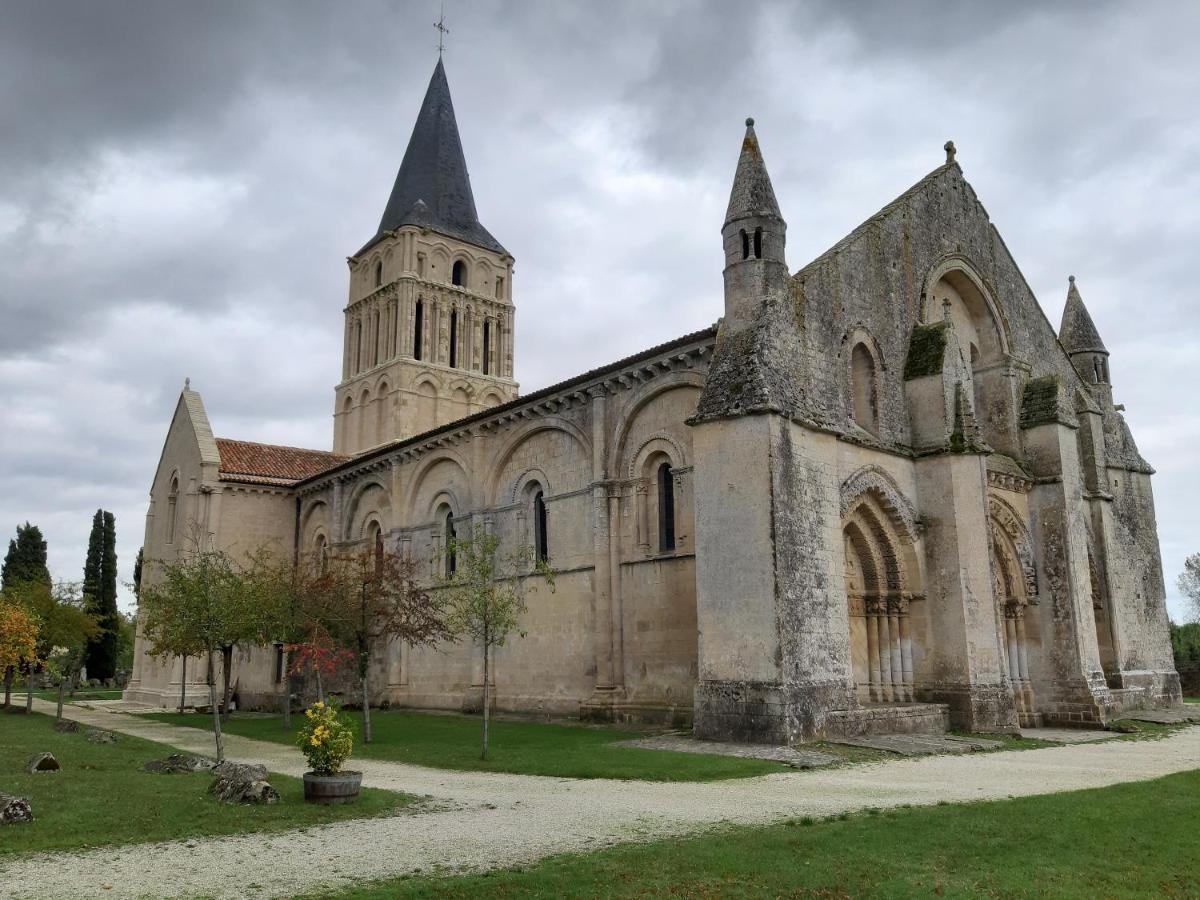 Les Volets Verts Aulnay Aulnay  ภายนอก รูปภาพ